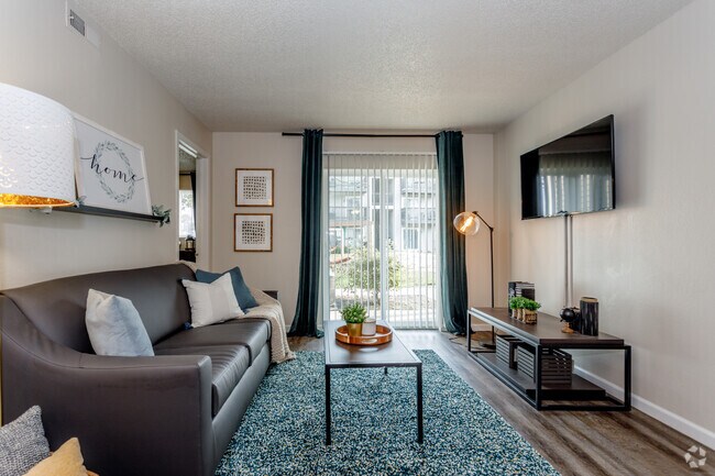 2BR, 2BA - 896 SF - The Rockland (KS)