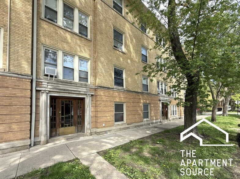 Building Photo - 4318 N Spaulding Ave