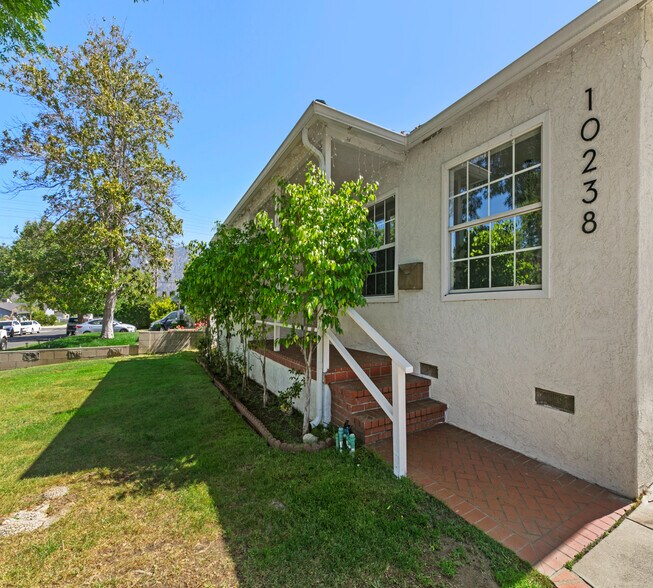 Building Photo - 10238 Mather Ave