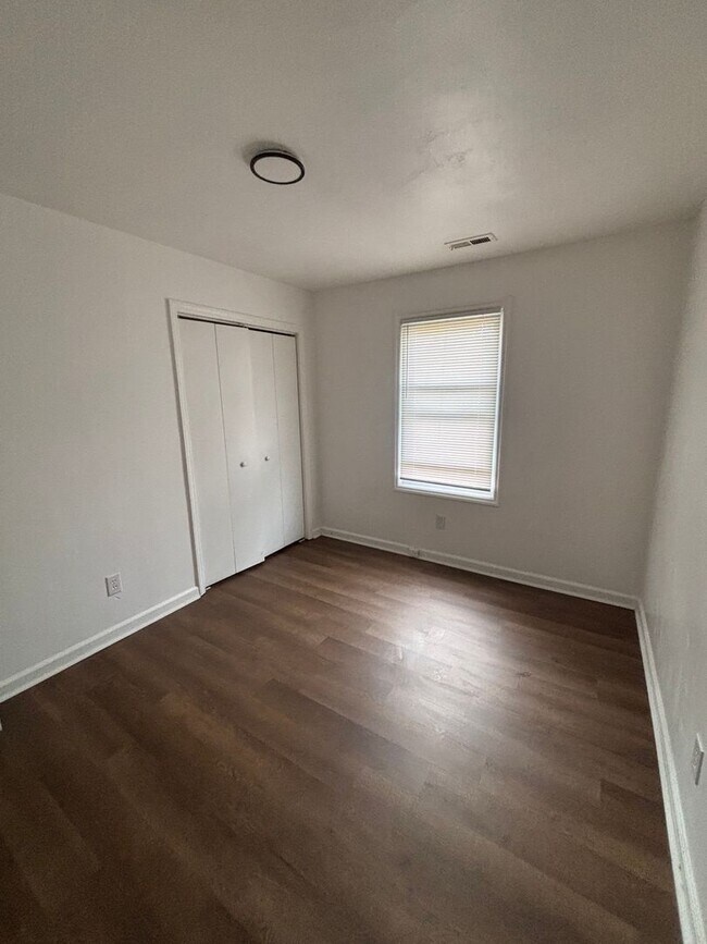 Building Photo - Forest Park Blvd, NW, 1052/1054