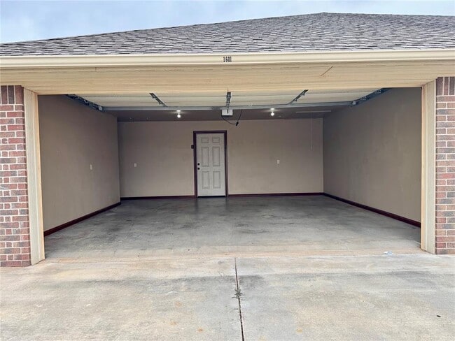 Building Photo - 1601 Lawter Rd