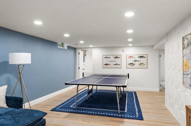 Building Photo - 1424 Vista Ln SW