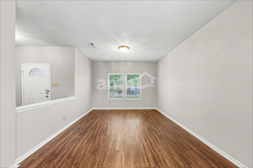 Building Photo - 2945 Sentiment Ln
