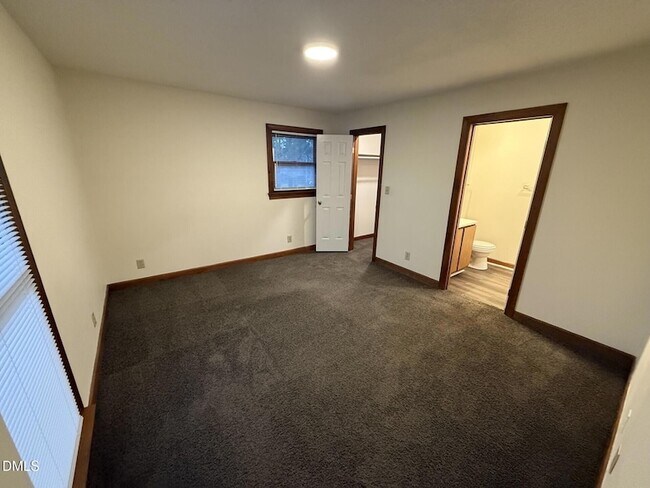 Building Photo - 3530 Ivy Commons Dr