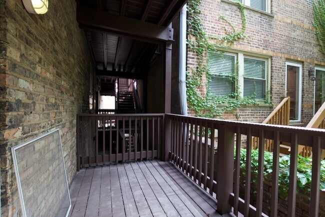 Building Photo - 2464 N Geneva Terrace