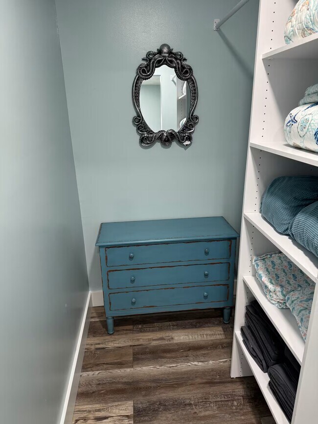 Building Photo - 3839 Sandstone Ct