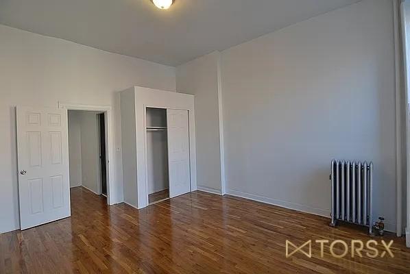 Building Photo - 3 bedroom in BROOKLYN NY 11206
