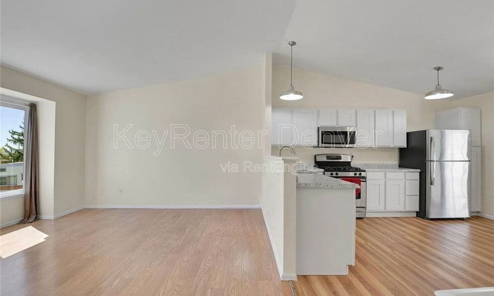 Building Photo - 7421 Harlan Way