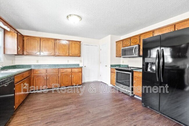 Building Photo - 3279 S Senseney Cir