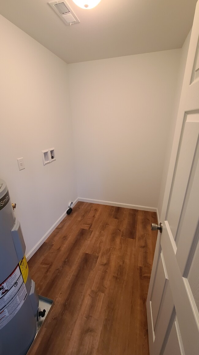 Building Photo - 410 S 2nd St