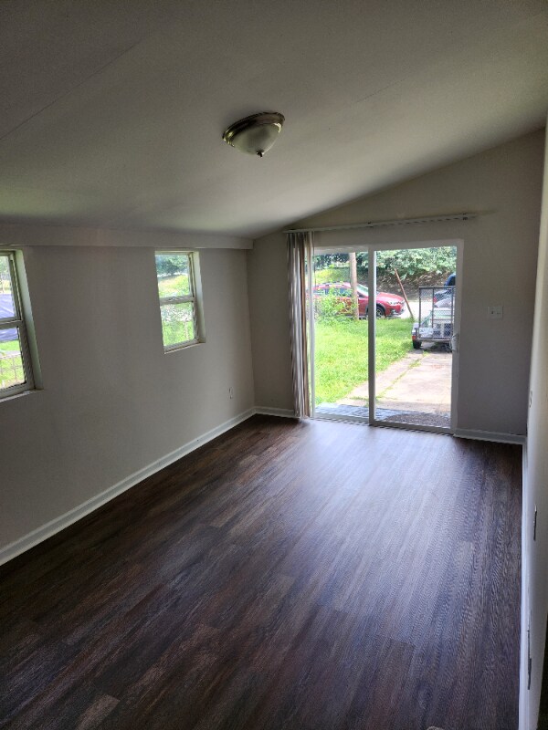 Building Photo - 911 W Russell Ct