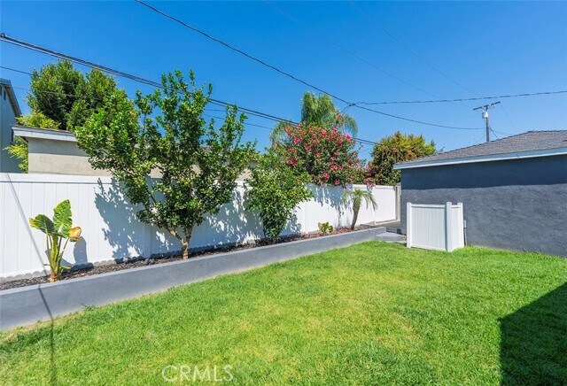 Building Photo - 18417 Glenburn Ave