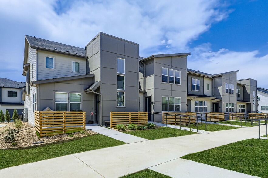 Primary Photo - Canvas at Gateway