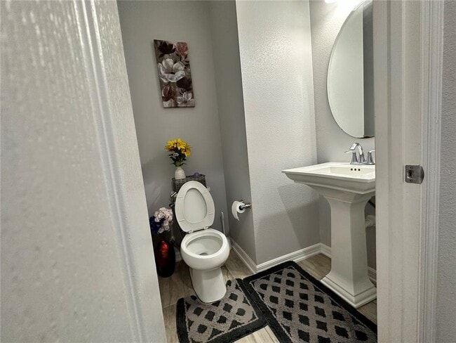 Building Photo - 250 Rustic Loop
