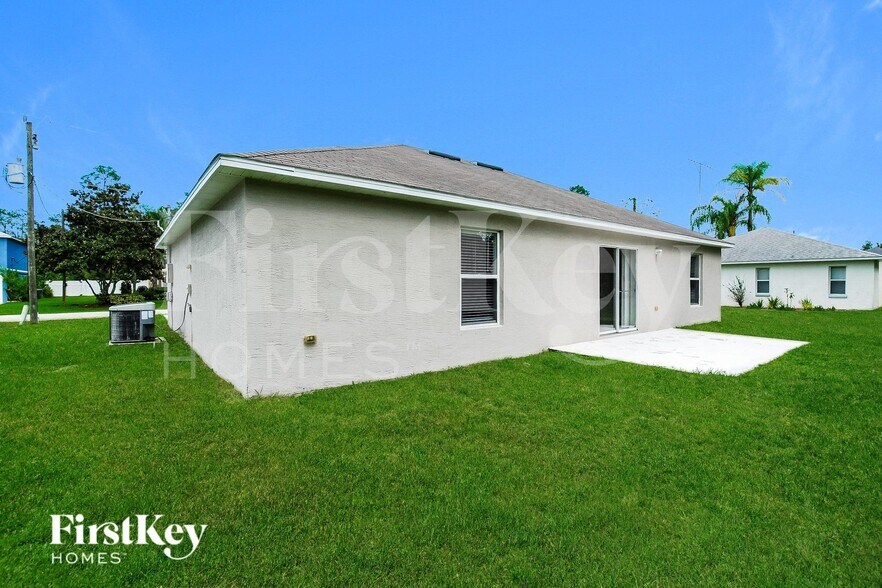 Building Photo - 3 Zoffinger Pl