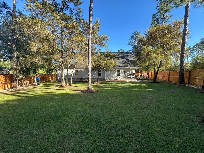 Building Photo - 225 Winding Creek Way