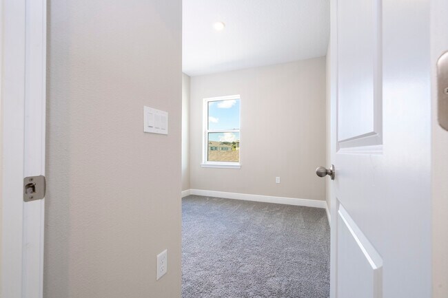 Building Photo - 16332HVS