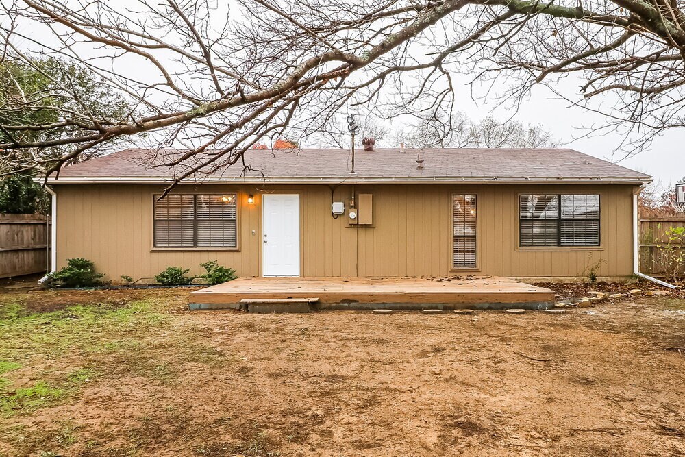 Building Photo - 6615 Springfield Dr