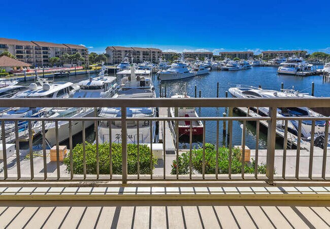 Building Photo - 2601 Marina Isle Way