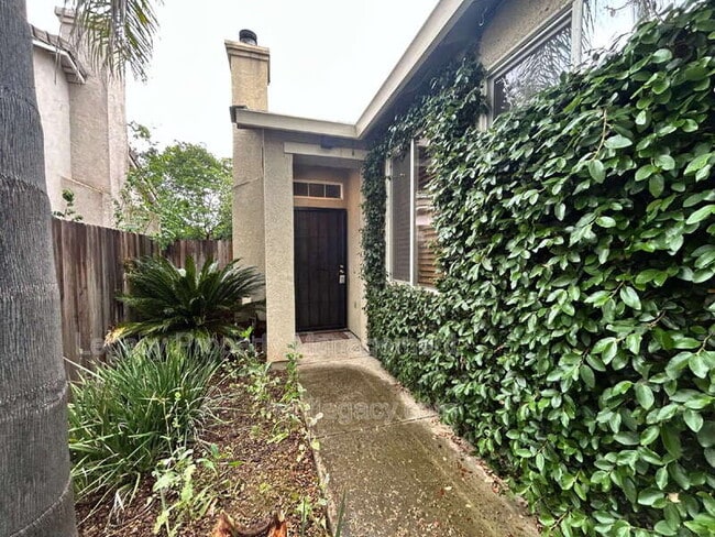 Building Photo - 1867 Malachite Way