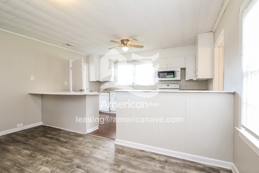 Building Photo - 1711 Holliday Dam Rd