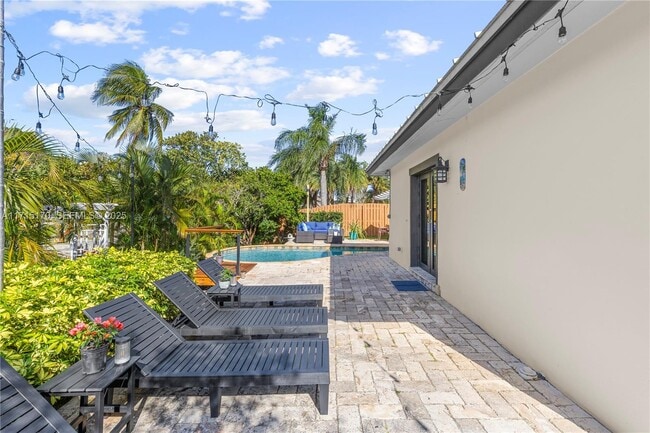 Building Photo - 1457 SE 7th St