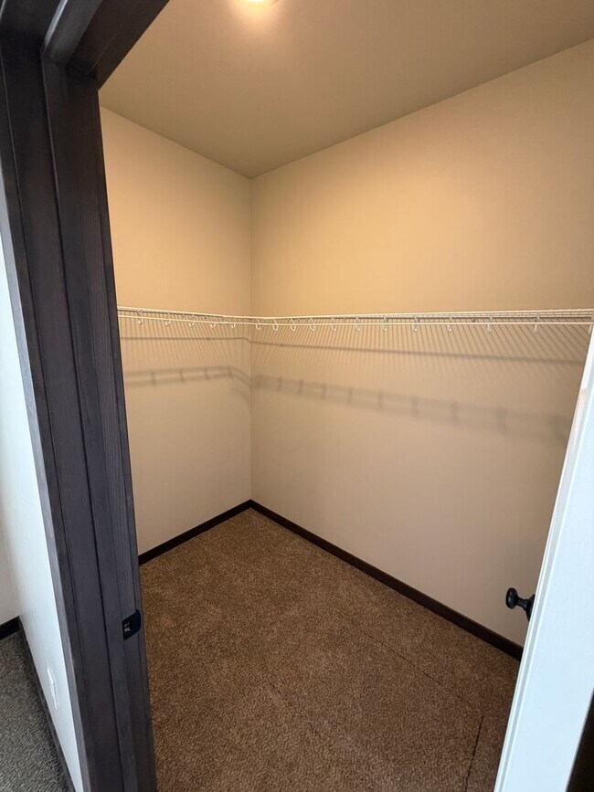 Building Photo - Beautiful & Brand New 4 bd/2.5 ba Home