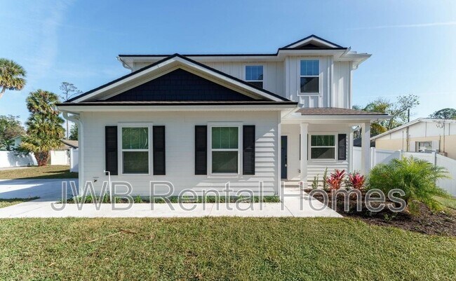 Building Photo - 1328 6th Ave N