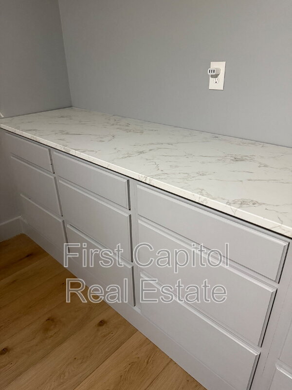 Building Photo - 8112 Pete Wiles Rd