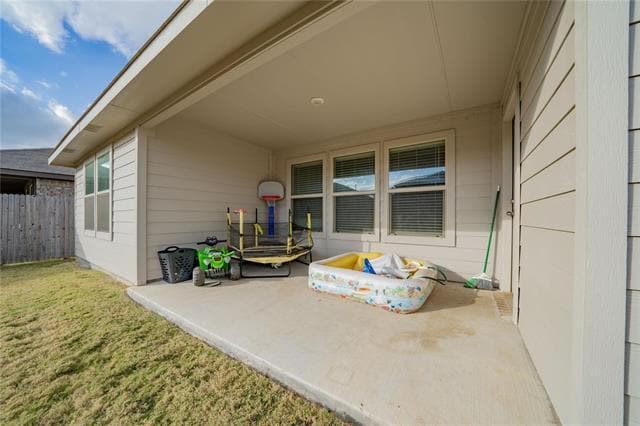 Building Photo - 10406 Ft Cibolo Trl