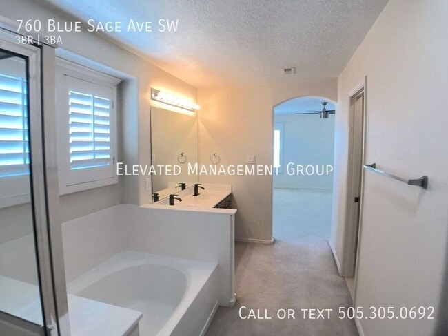 Building Photo - 760 Blue Sage Ave SW