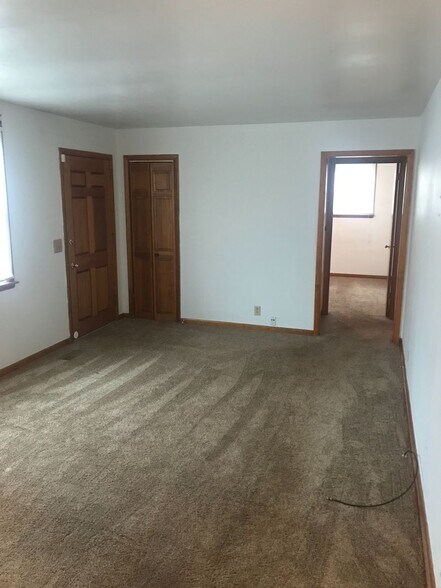 Building Photo - 7029 Bonnavent Dr