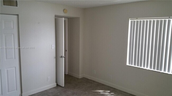 Building Photo - 7640 Westwood Dr