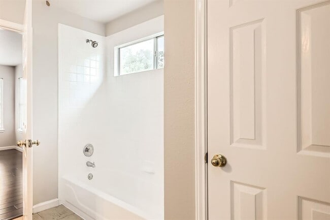 Building Photo - 11316 Canterbury Tales Ln