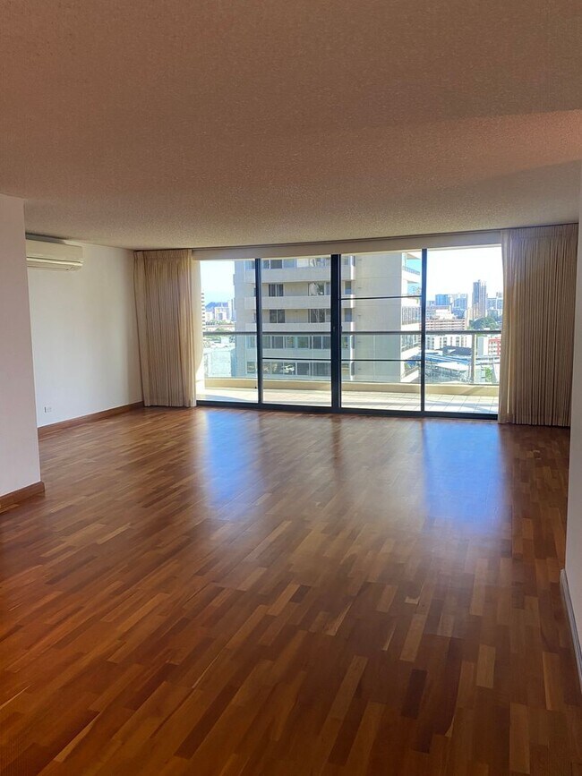 Building Photo - 1015 Wilder Ave