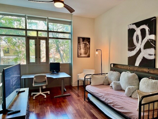 Living room - 801 Ash St