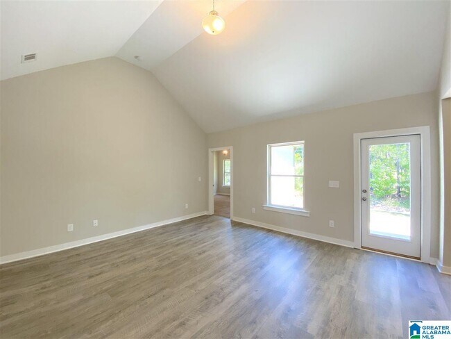 Building Photo - 318 Golden Eagles Cir