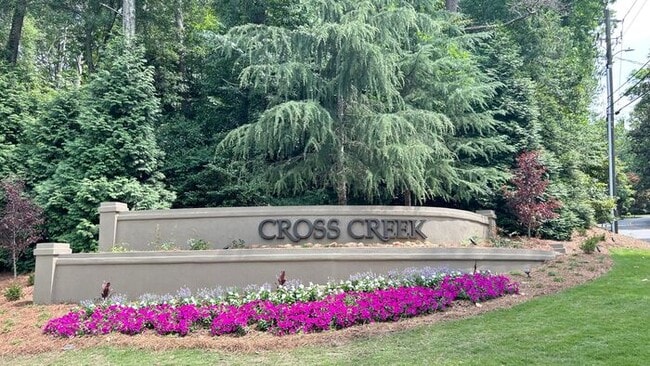 Building Photo - Rare Cross Creek 2 Bedroom-2.5 Bathroom Townhouse, Available NOW!