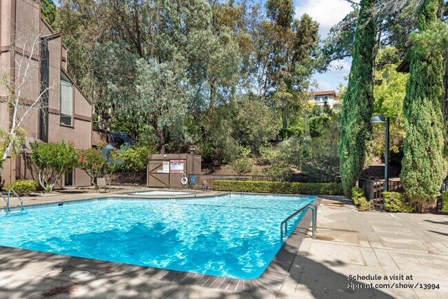 Building Photo - 3335 Brittan Ave