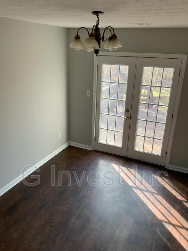 Building Photo - 504 Carlton Ln