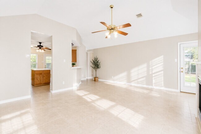 Building Photo - 11020 Mistic Moon Ct