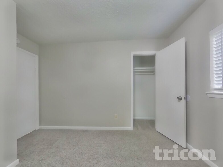 Building Photo - 4615 Tealgate Dr