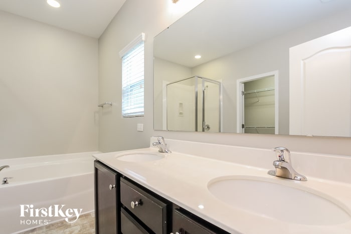 Building Photo - 13102 Ferguson Forest Dr