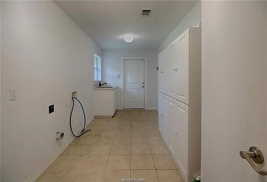 Building Photo - 6353 Fm 1361