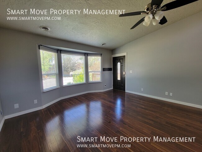 Building Photo - 2705 E Mendota Dr