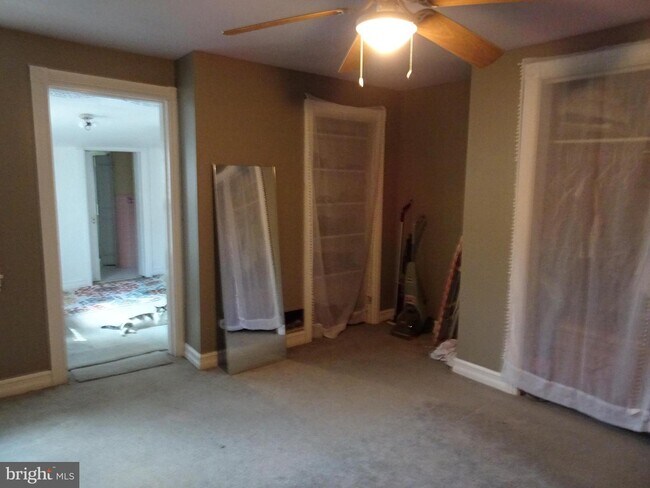 Building Photo - 616 Delaware St