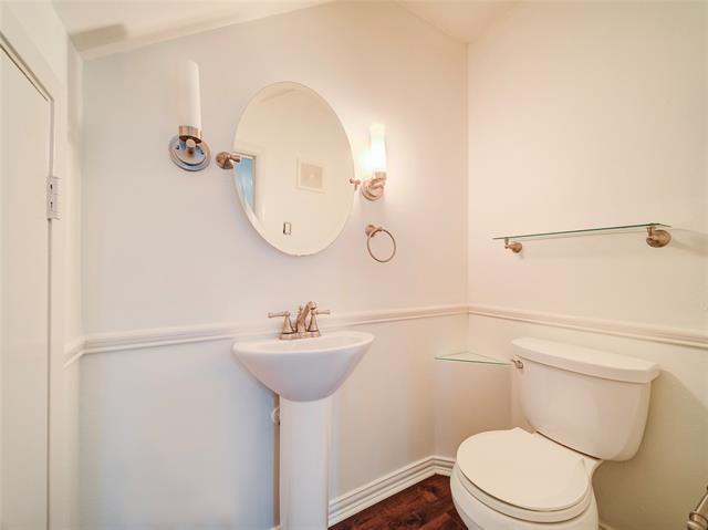 Building Photo - 5036 Lahoma St