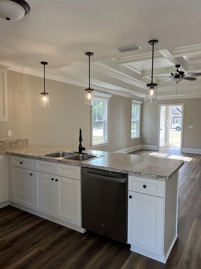 Building Photo - 19 Provo Pl