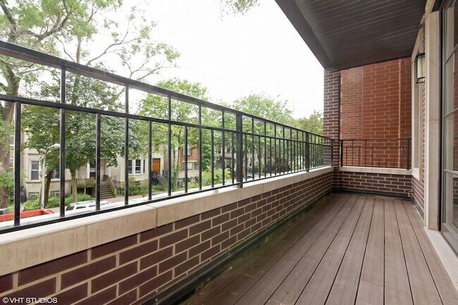 Building Photo - 3533 N Wilton Ave