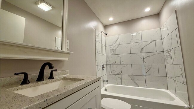 Building Photo - 104 Finwood Dr